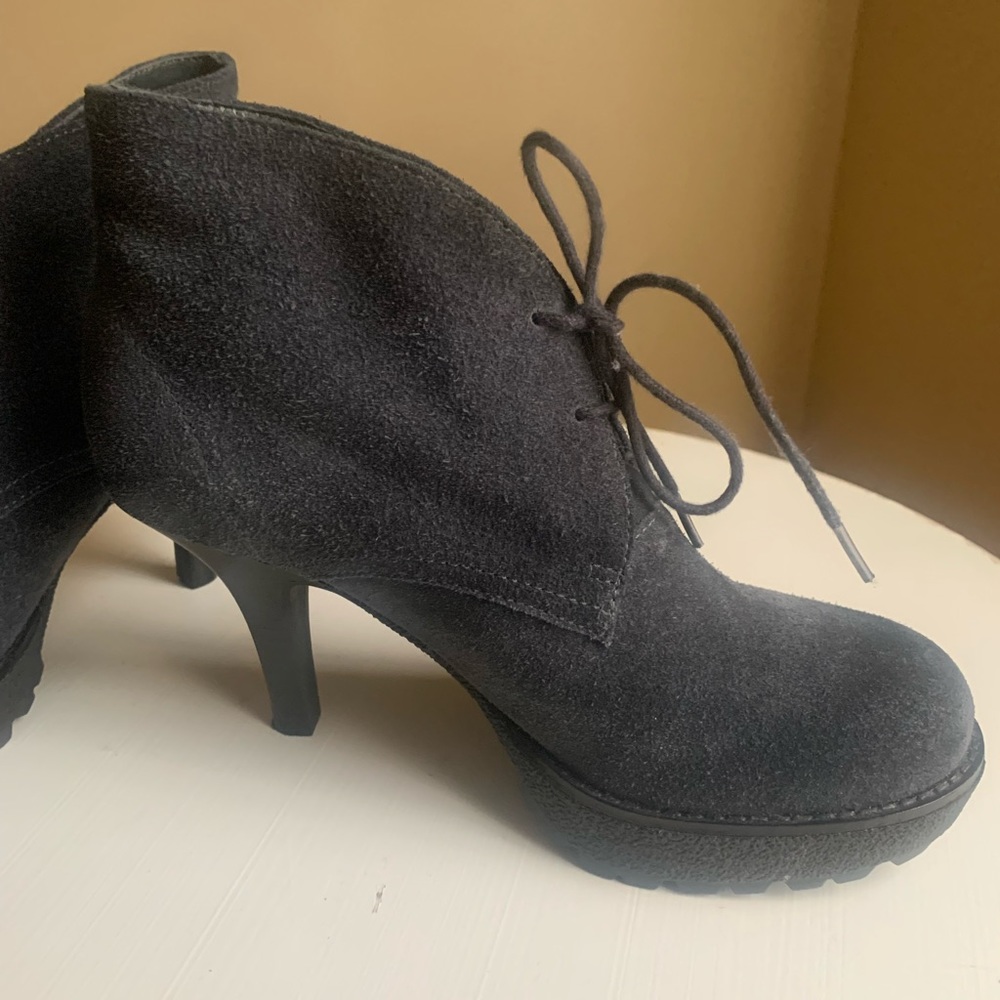 Heeled ankle booties